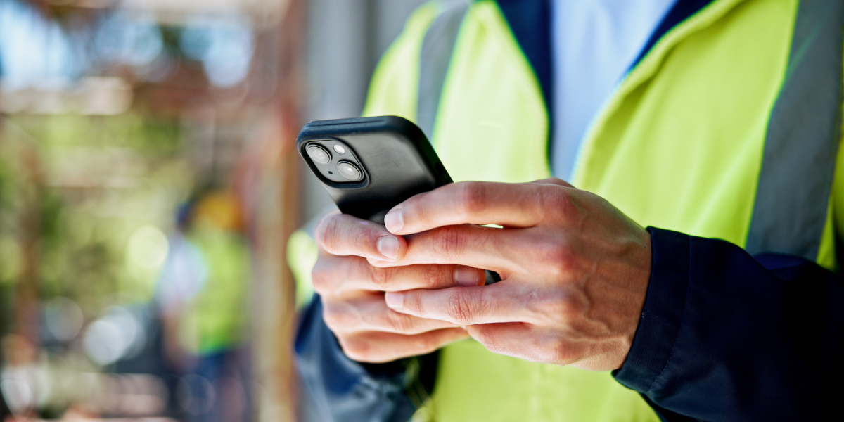 A contractor uses the Kiavi mobile platform to request a draw for a fix-and-flip property financing project.
